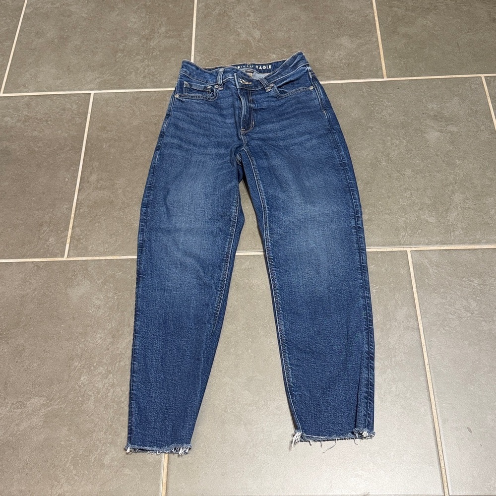 American Eagle 🦅 Mom Straight Jeans. 0 short - Picture 5 of 6